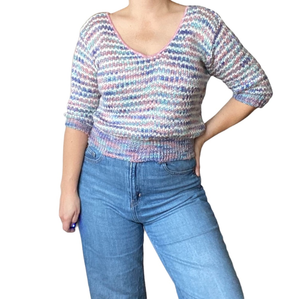 Beautiful vintage handmade knit sweater estimated size small/medium